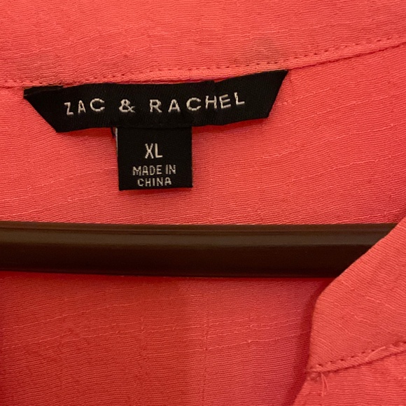 LADIES TIE FRONT BLOUSE.  EXCELLENT CONDITION!  XL. PRETTY CORAL COLOR. COMFY! - Picture 2 of 10